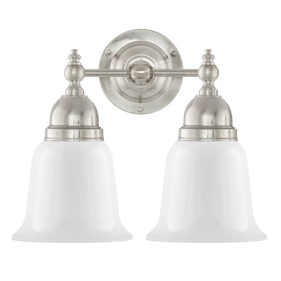 Bergman förnicklad med opalvita jugendkupor (badrumslampa) (bild för) Bergman förnicklad med opalvita jugendkupor (badrumslampa)